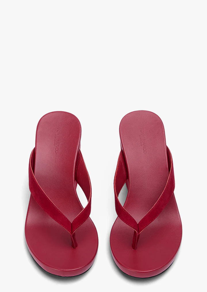 Avanti Scarlet Suede - Image 3