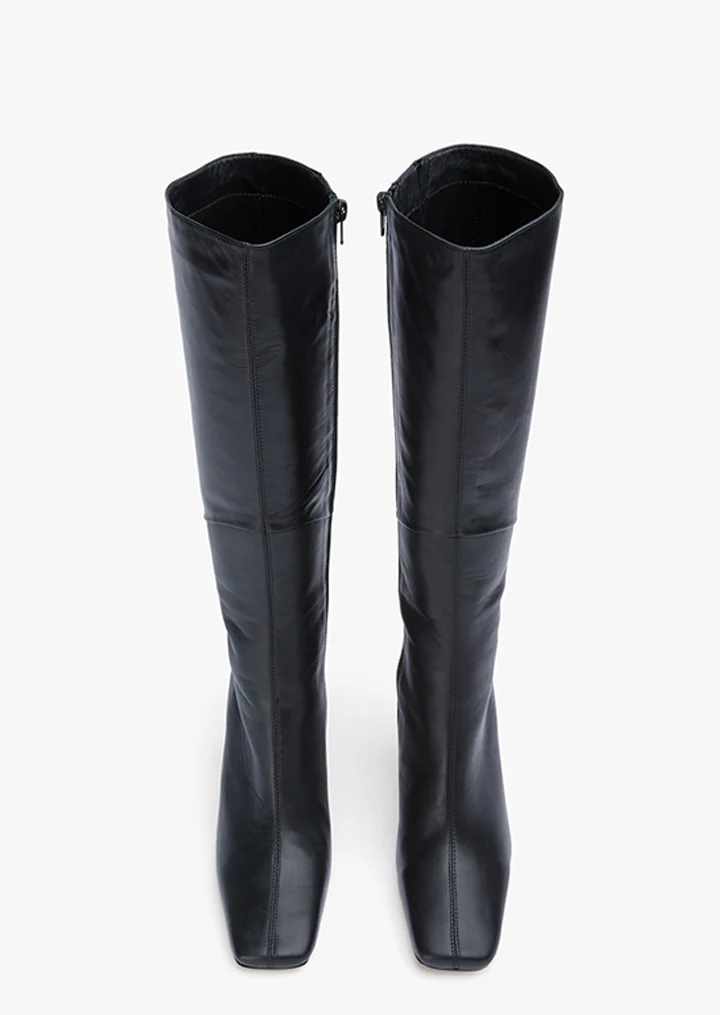 Fantasy Black Venice - Image 3